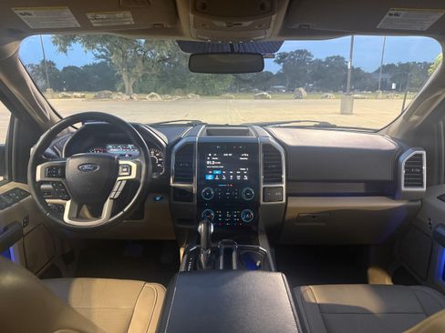 Used 2017 Ford F150 Lariat RWD image 10
