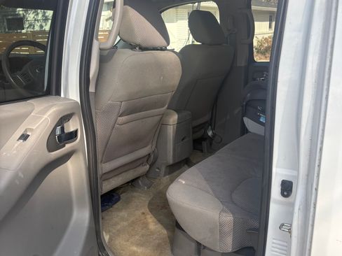 Used 2017 Nissan Frontier SV w/ SV Value Truck Package image 11