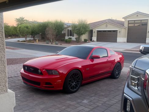 Used 2013 Ford Mustang GT Premium w/ Security Pkg image 4