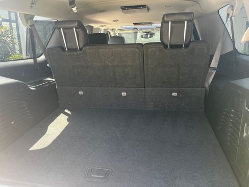 Used 2017 Chevrolet Suburban LT AWD/4WD image 9