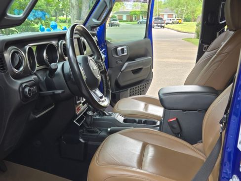 Used 2020 Jeep Wrangler Unlimited Rubicon AWD/4WD image 10