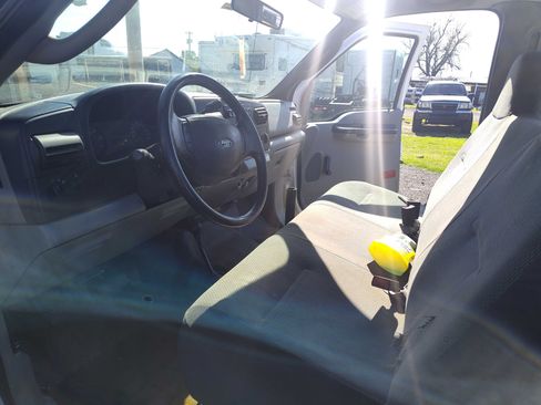 Used 2007 Ford F250 XLT image 4