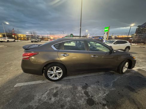 Used 2013 Nissan Altima 2.5 SL image 2