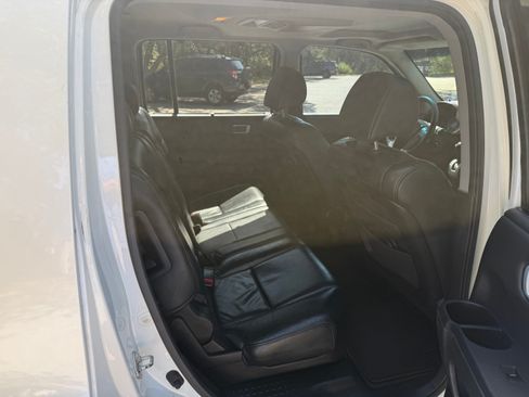 Used 2011 Honda Pilot Touring image 15