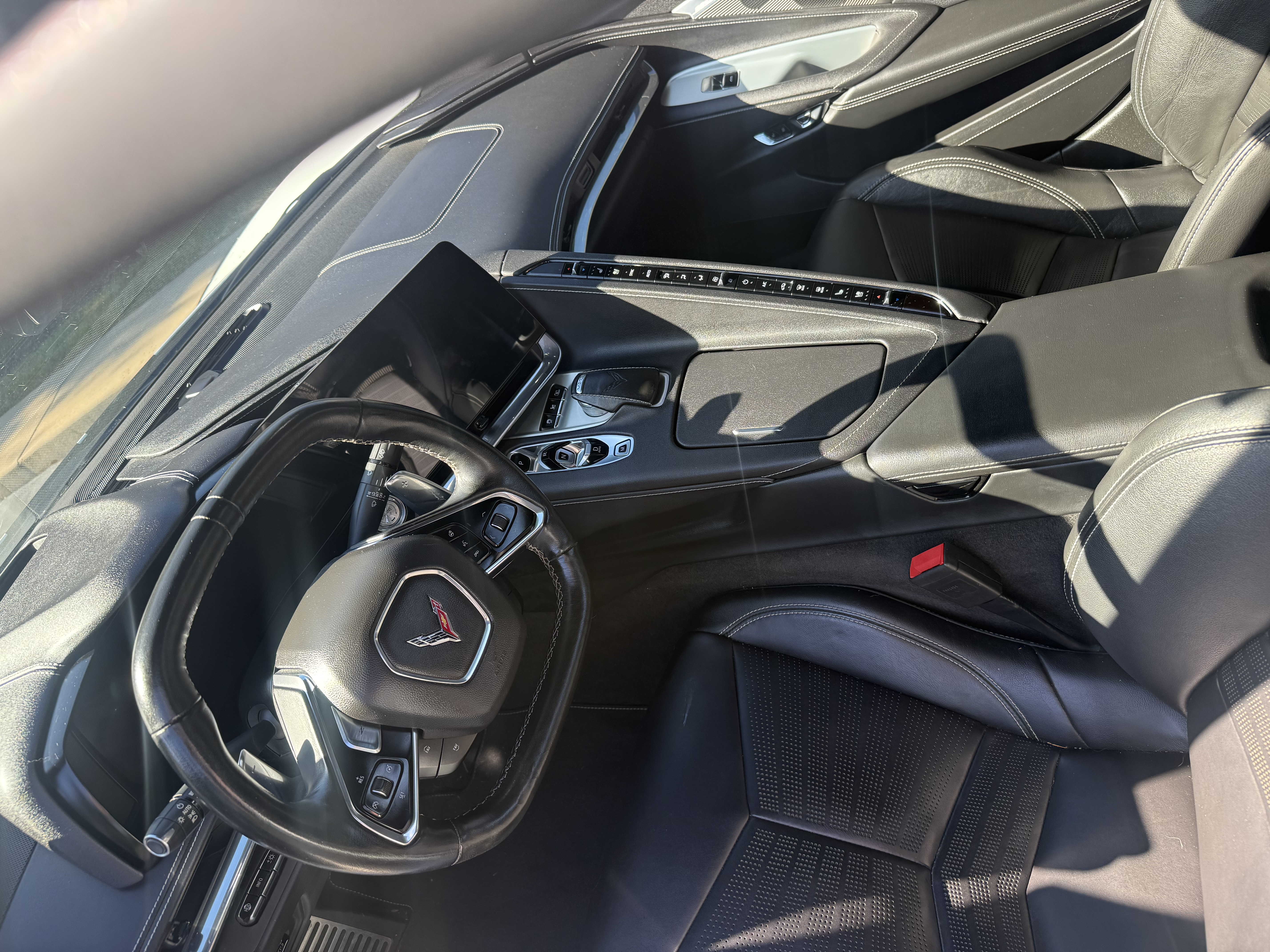Used 2020 Chevrolet Corvette Stingray Preferred Cpe w/ 2LT Preferred Equipment Group RWD image 9