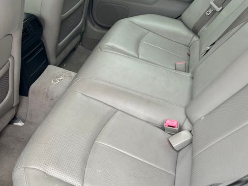 Used 2009 INFINITI G37 37x Sedan 4D w/ Premium Pkg image 11