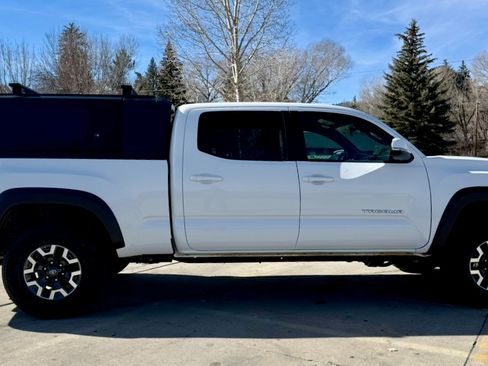 Used 2023 Toyota Tacoma TRD Off-Road image 6