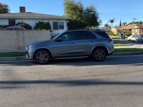 Used 2020 Mercedes-Benz GLE 350 350 Sport Utility 4D image 2