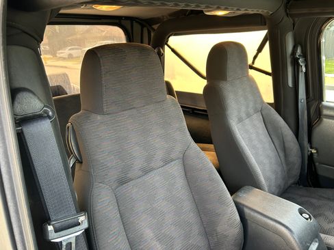 Used 2005 Jeep Wrangler Unlimited image 8