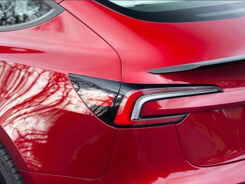 Used 2024 Tesla Model 3 Performance image 13