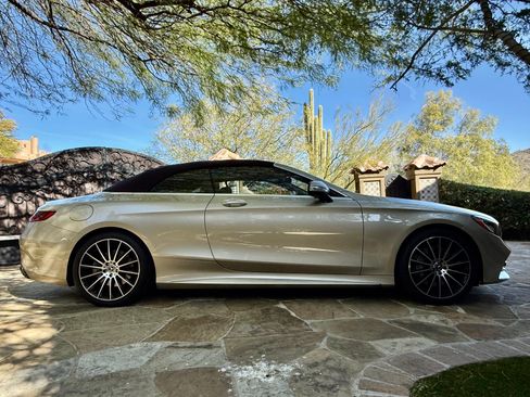 Used 2019 Mercedes-Benz S 560 Cabriolet image 15
