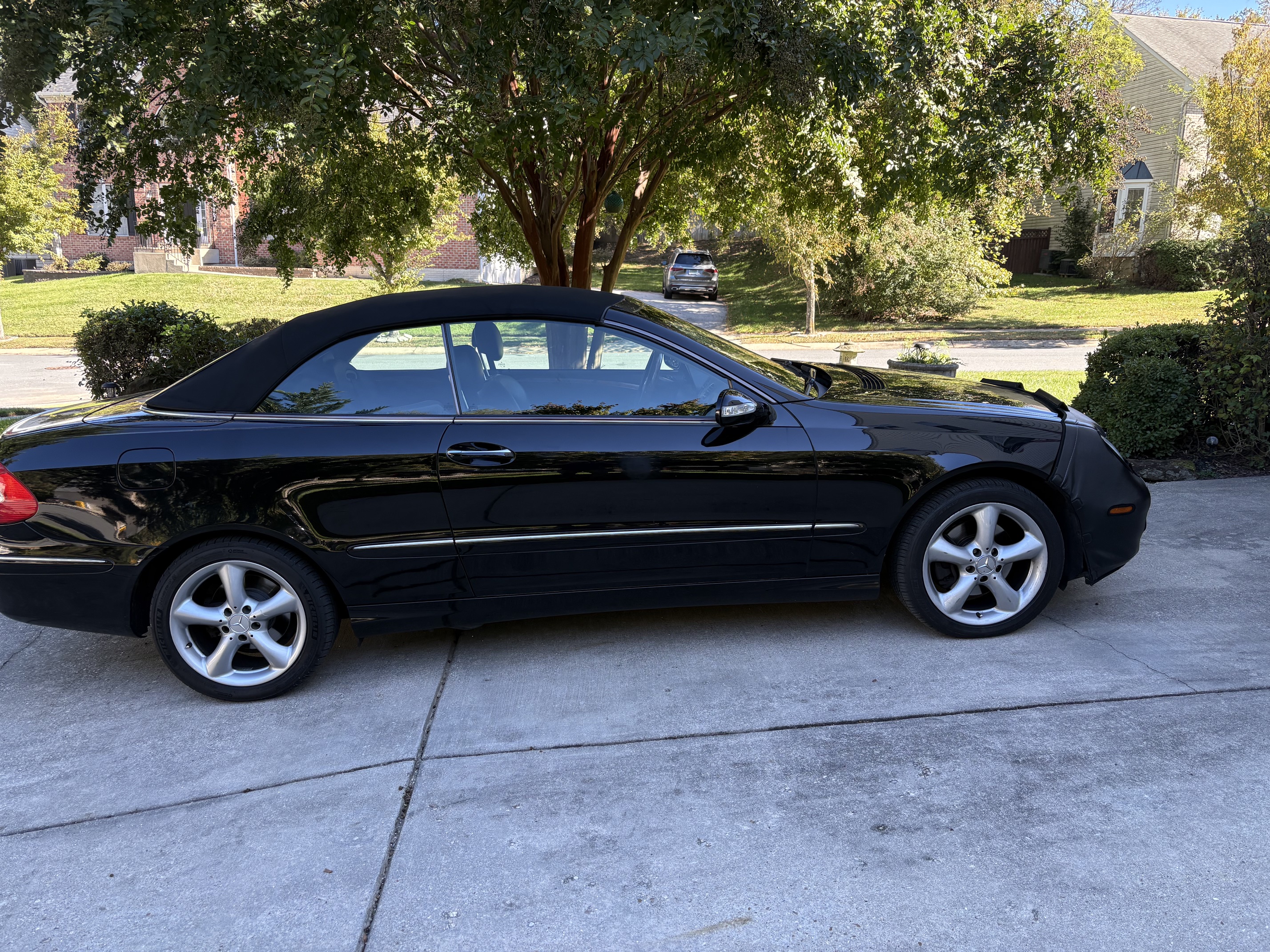 Used 2005 Mercedes-Benz CLK 320 Cabriolet image 10