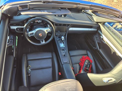 Used 2015 Porsche 911 Targa 4S image 14