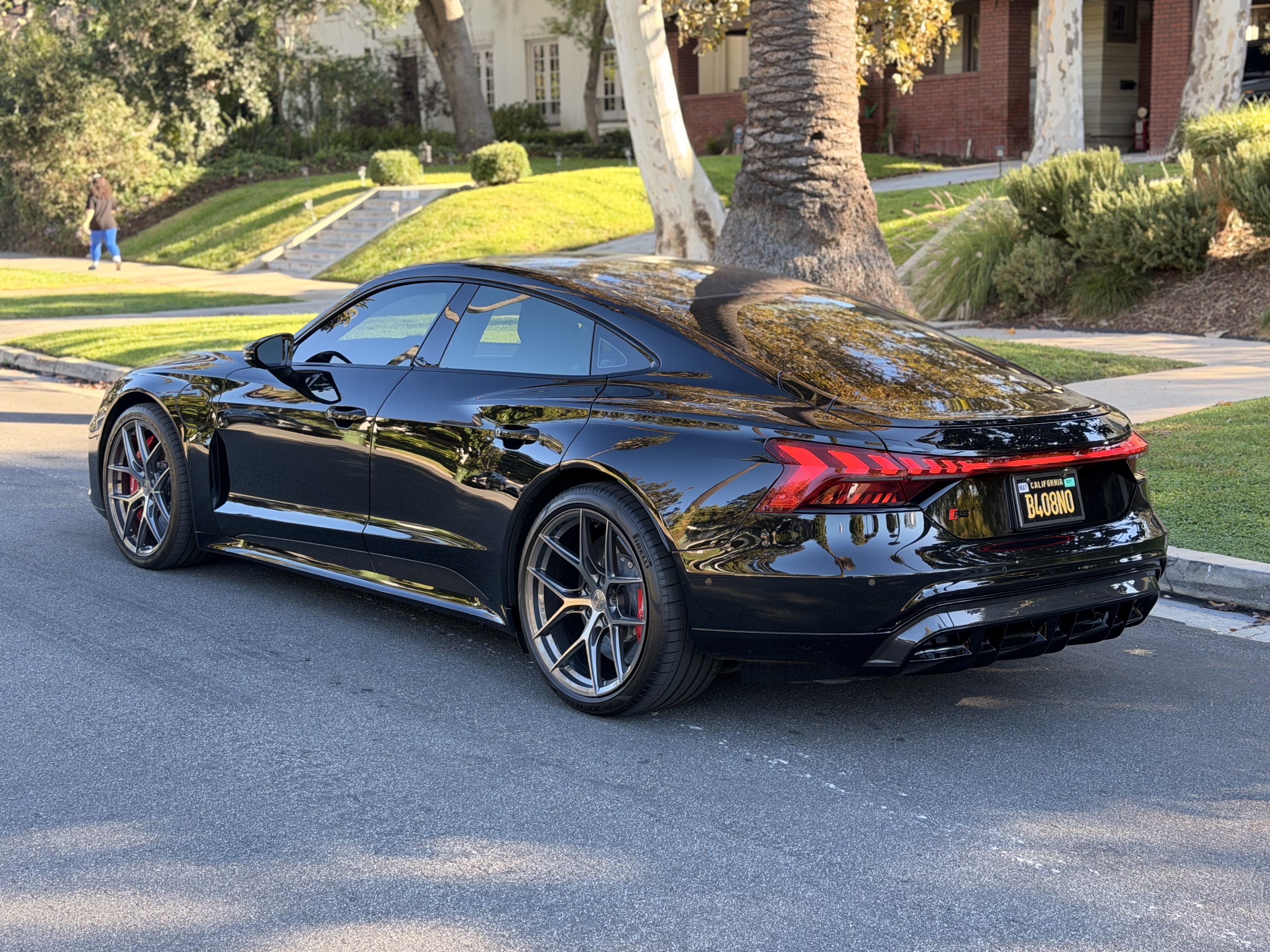 Used 2022 Audi RS e-tron GT AWD/4WD image 4