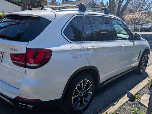 Used 2017 BMW X5 xDrive40e image 4