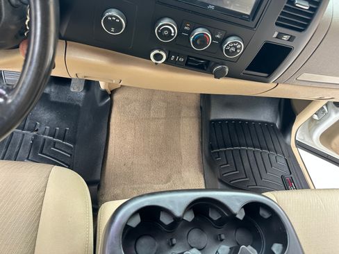 Used 2014 Chevrolet Silverado 2500 LT w/ Z71 Appearance Package image 14