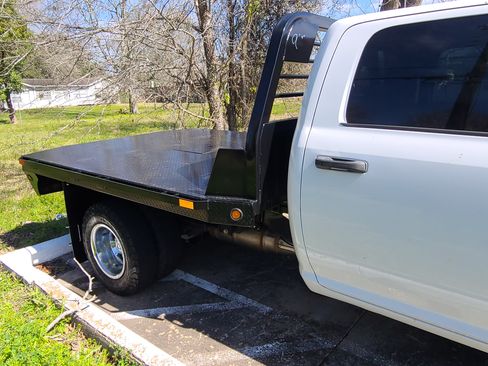 Used 2019 RAM 3500 Tradesman w/ Chrome Appearance Group image 5