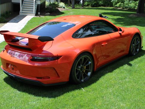 Used 2018 Porsche 911 GT3 image 6