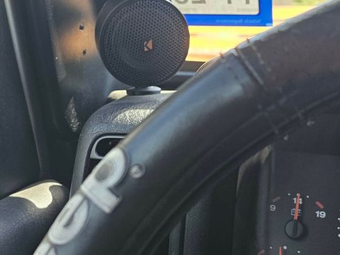 Used 2005 Jeep Wrangler Unlimited image 25