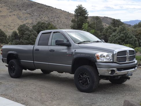 Used 2009 Dodge Ram 3500 Truck SLT w/ Trailer Tow Group AWD/4WD image 2