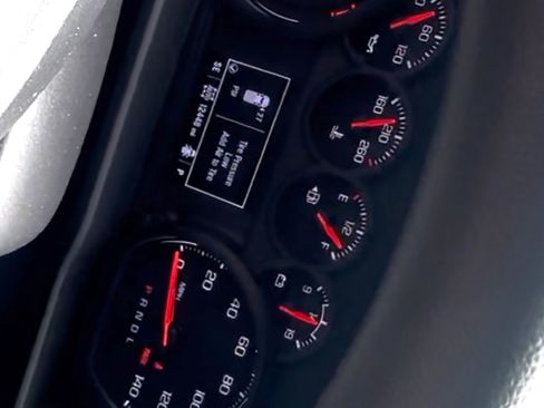 Used 2024 Chevrolet Silverado 1500 Custom Trail Boss w/ Turbomax Blackout Package image 13