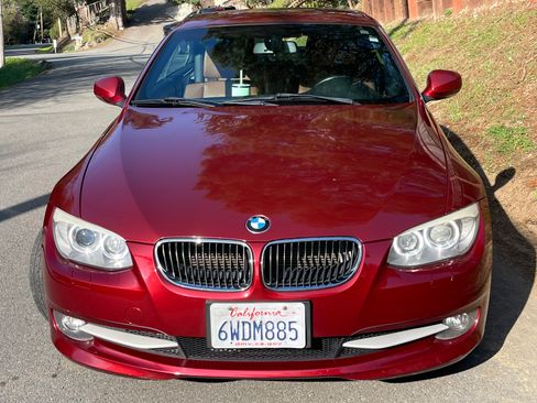 Used 2012 BMW 335i Convertible image 8