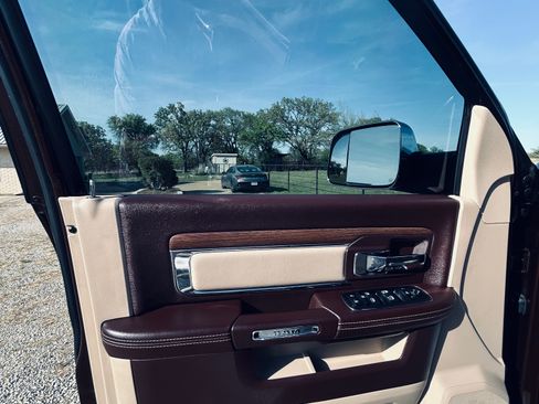 Used 2015 RAM 2500 Laramie w/ Snow Chief Group image 10