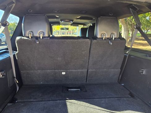 Used 2015 Ford Expedition EL XLT w/ Equipment Group 202A image 9