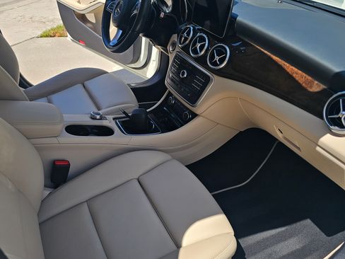 Used 2017 Mercedes-Benz GLA 250 image 16