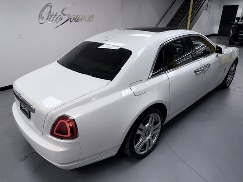 Used 2016 Rolls-Royce Ghost image 5