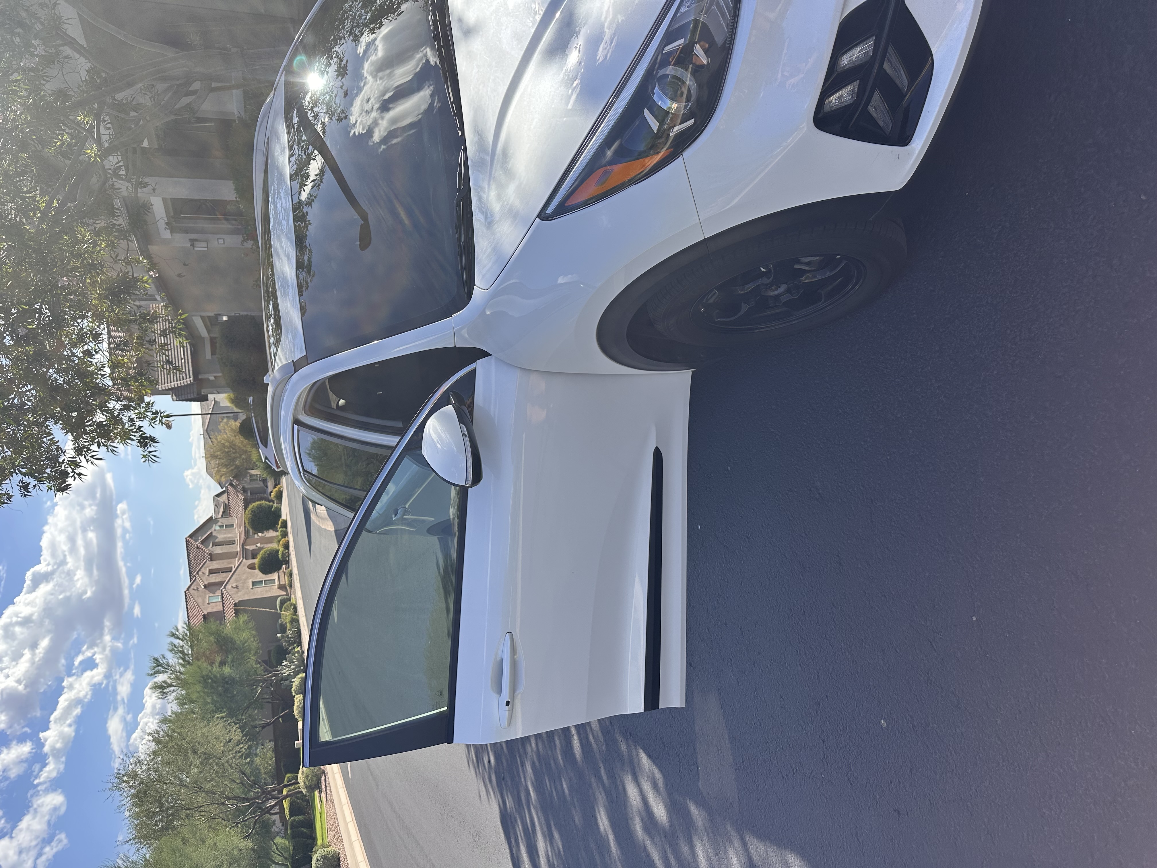 Used 2020 Kia Niro EX Premium FWD image 9