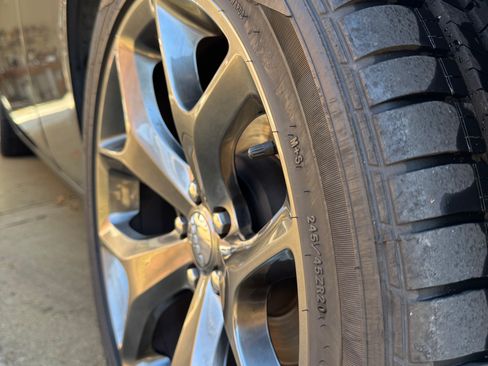 Used 2015 Dodge Challenger R/T w/ Quick Order Package 22B R/T image 9