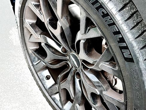 Used 2021 Aston Martin DBX AWD/4WD image 25