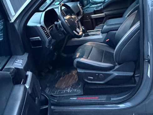 Used 2018 Ford F150 Raptor w/ Equipment Group 802A Luxury image 13