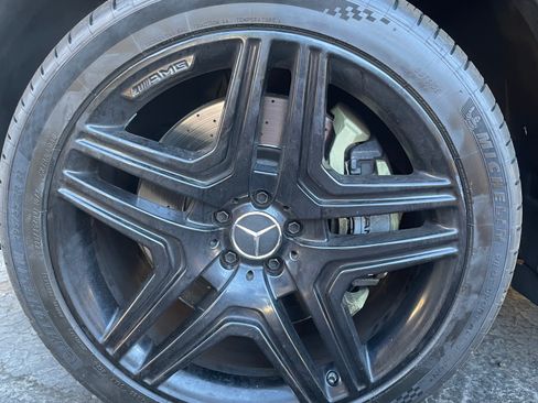 Used 2011 Mercedes-Benz ML 63 AMG 4MATIC image 27