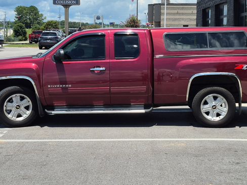 Used 2013 Chevrolet Silverado 1500 LT w/ All-Star Edition AWD/4WD image 2