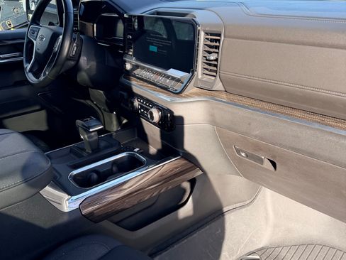 Used 2023 Chevrolet Silverado 1500 RST image 21