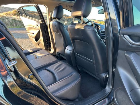 Used 2014 MAZDA MAZDA3 i Grand Touring image 27