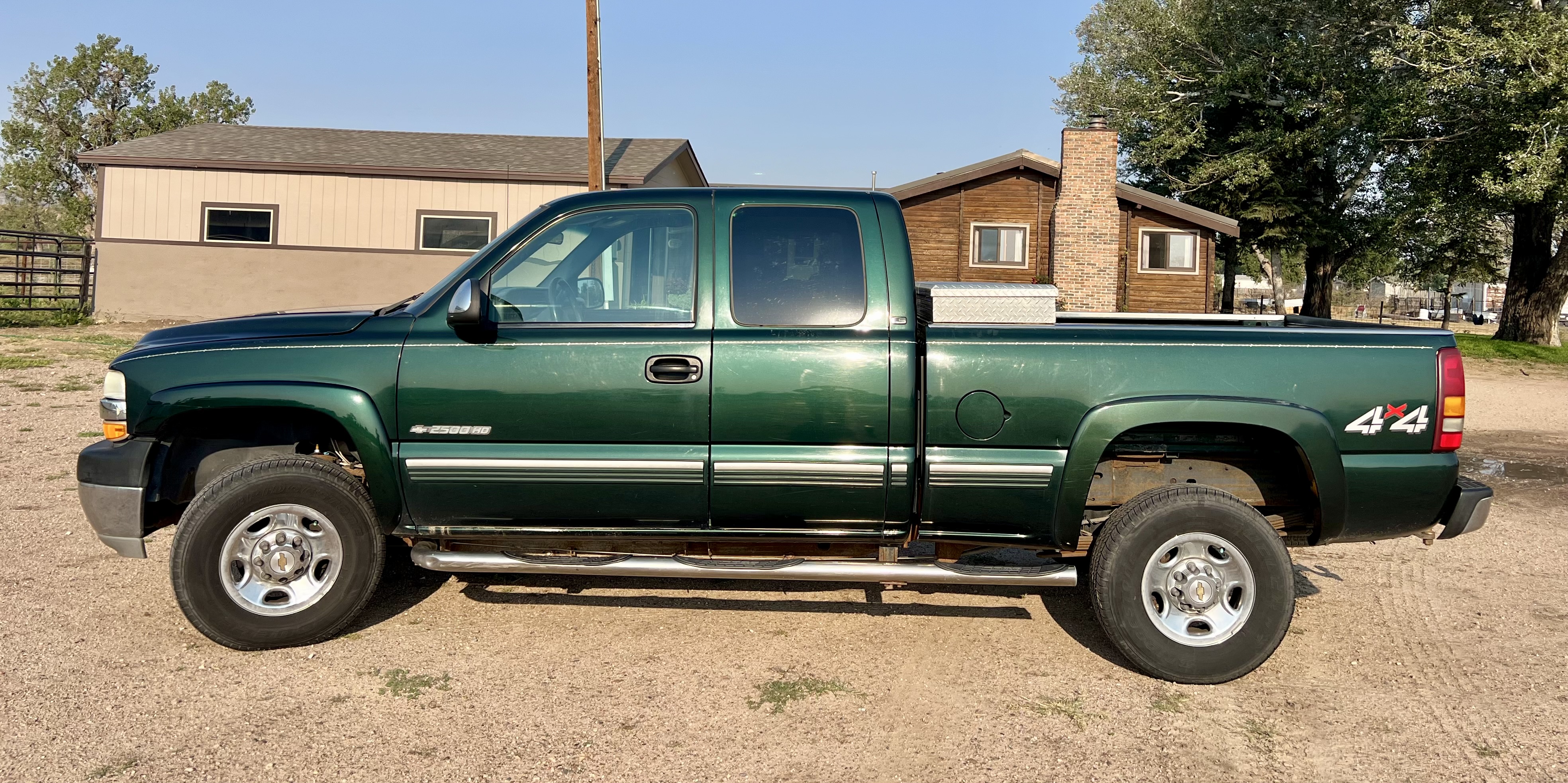 Used 2002 Chevrolet Silverado 2500 LS AWD/4WD image 4