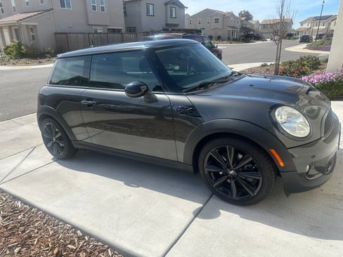 Used 2011 MINI Cooper S image 11