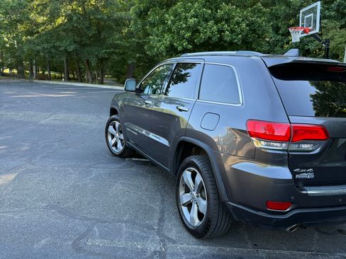 Used 2014 Jeep Grand Cherokee Limited AWD/4WD image 10