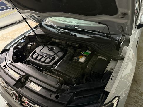Used 2018 Volkswagen Tiguan S image 26