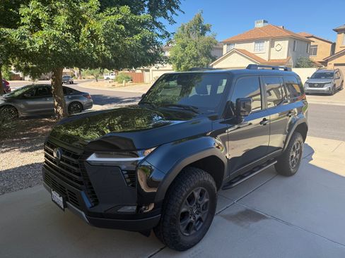 Used 2025 Lexus GX 550 image 5