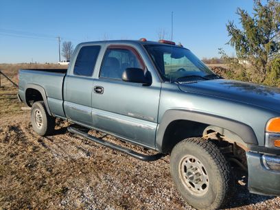 Used 2007 GMC Sierra 2500 SLE w/ Onstar Plus Package