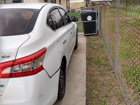 Used 2014 Nissan Sentra SV image 5