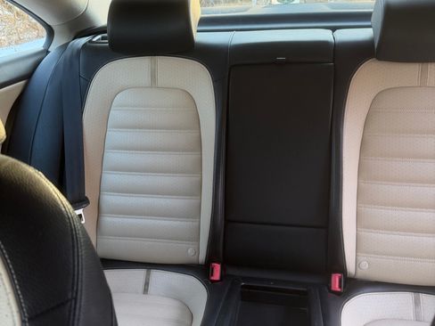 Used 2009 Volkswagen CC Sport image 26