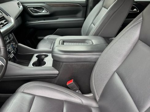 Used 2024 Chevrolet Tahoe LT w/ Luxury Package AWD/4WD image 29