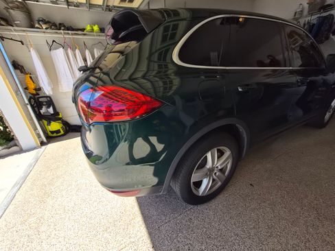 Used 2012 Porsche Cayenne S image 4