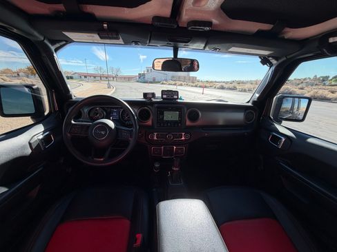 Used 2018 Jeep Wrangler Unlimited Sport image 13