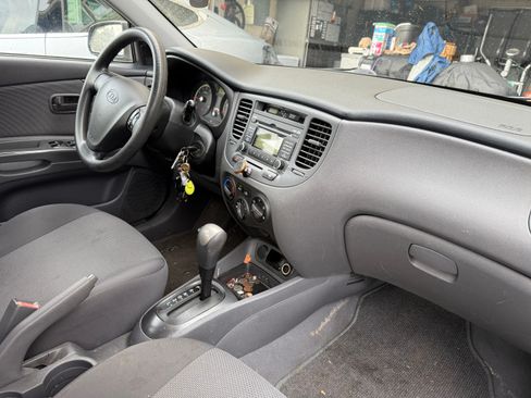 Used 2009 Kia Rio5 w/ PWR Pkg image 8